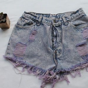 ACID WASH LEVIS SHORTS